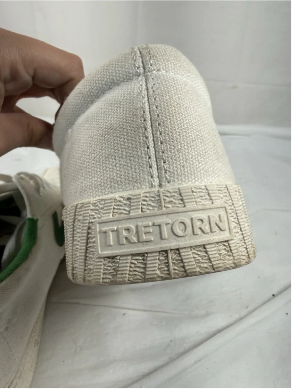 Tretorn Women's Nylite Canvas White and Green Sneakers Size 8.5